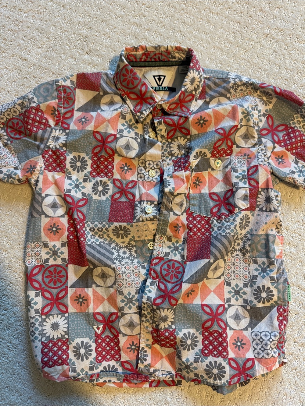 Vissla Boys Short-Sleeve Patchwork Print Shirt in Red & Blue